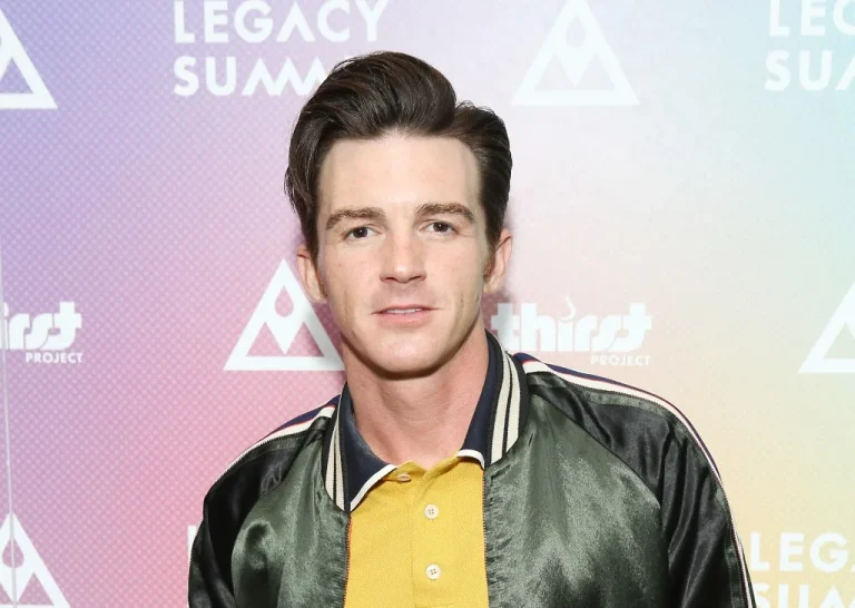 Drake Bell denuncia gli abusi da parte del Dialogue Coach di Nickelodeon