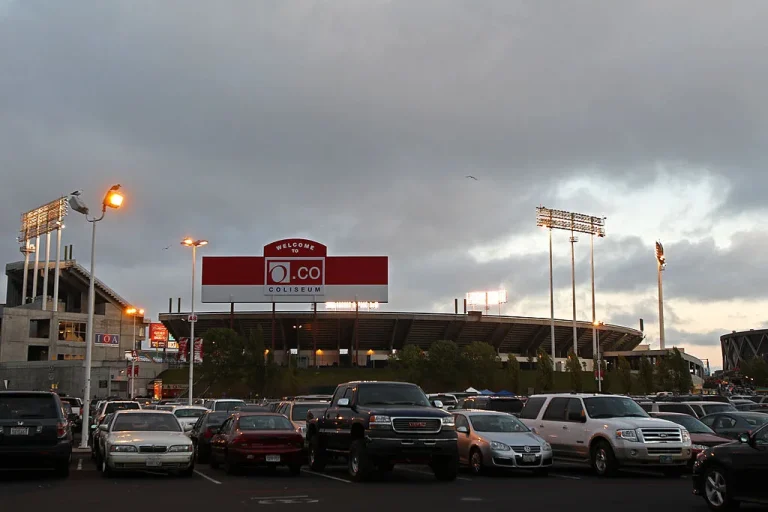 Oakland offre agli atleti della MLB una proroga di cinque anni per rimanere al City Coliseum