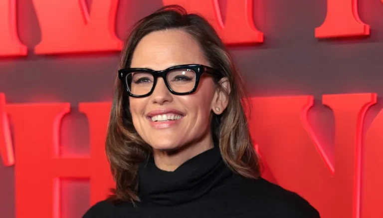 Jennifer Garner sarà la protagonista di “Mrs. Claus”, una commedia natalizia di Netflix