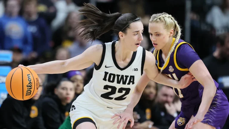 L’Iowa batte l’LSU nella partita di basket universitaria femminile più vista di tutti i tempi